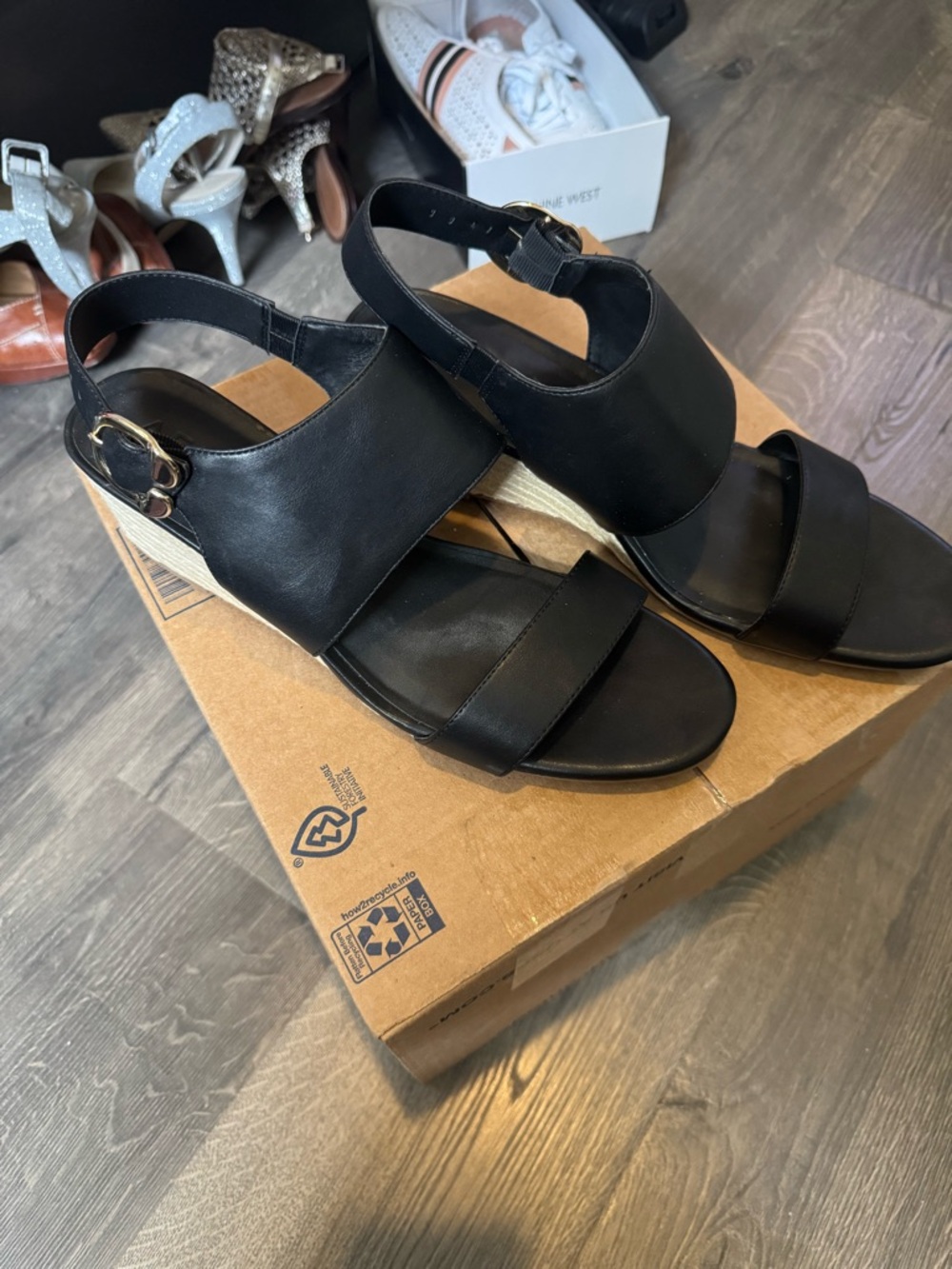 AEROSOLES Black Slingback Wedge Sandals